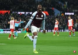 一人一城，韩国前国脚崔喆淳退役，曾代表全北出场超500次